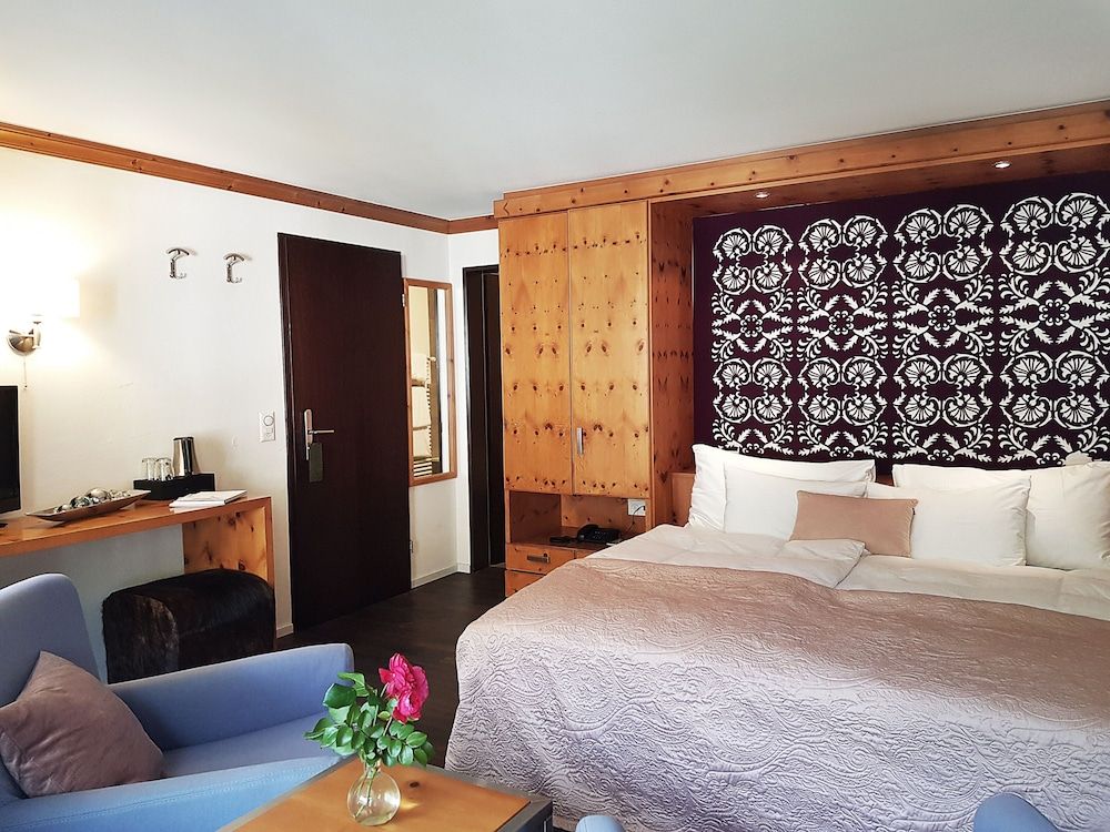 Le Mirabeau Resort & Spa Zermatt Standard Double Room 2