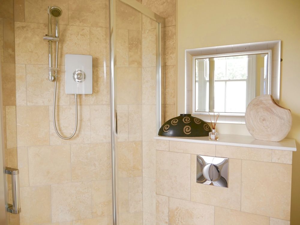 Alcuin Lodge Large Double Room 9