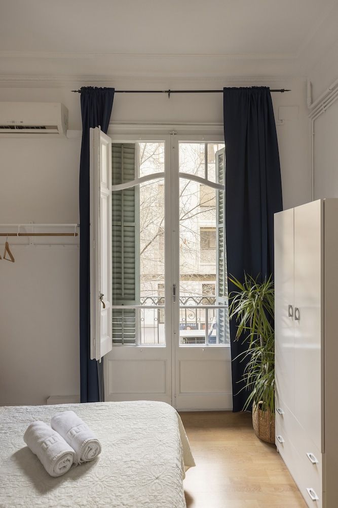 Ally's Guest House Barcelona B&B Habitación doble estándar, con cama supletoria a petición del cliente 52