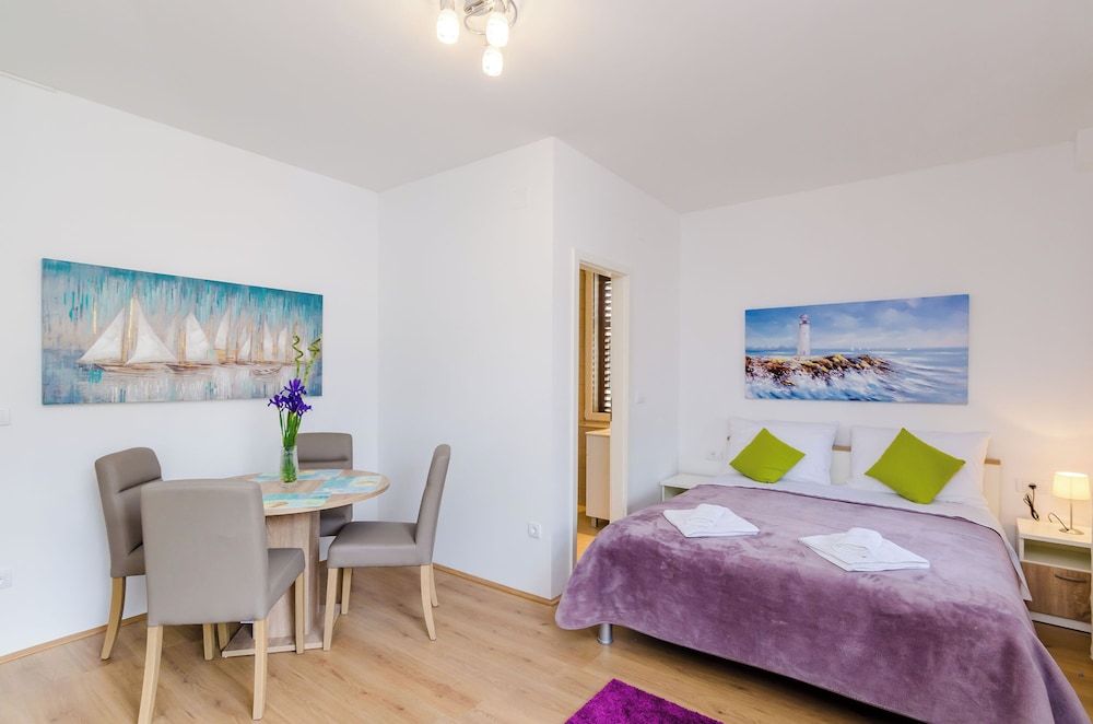 Apartments Saint Mary Studio (Superior Studio Apartment) 2