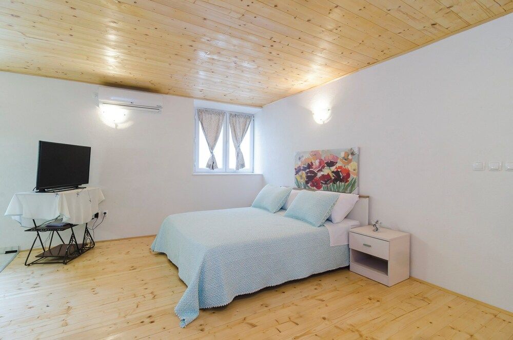 undefined Apartments Saint Mary