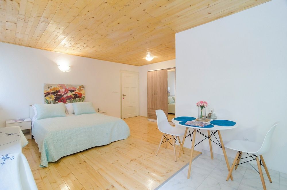 Apartments Saint Mary Studio (Comfort Studio Apartment) 2