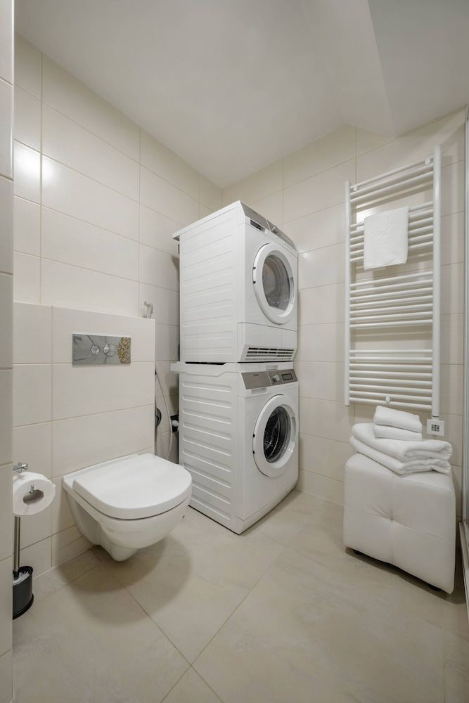 King Mindaugas Apartments Executive Studio, 1 Bedroom, Kitchen, River View 14