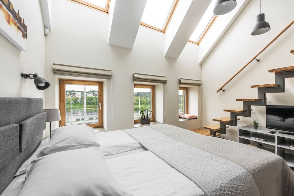 King Mindaugas Apartments Exclusive Loft, River View 8