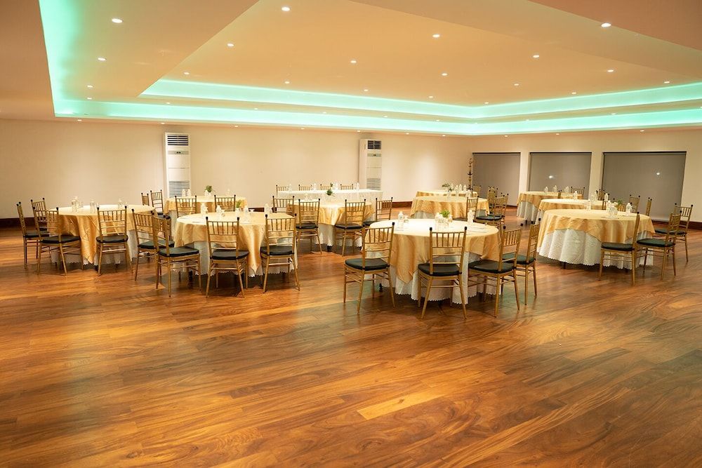 undefined GOOD WOOD AIRPORT HOTEL 9