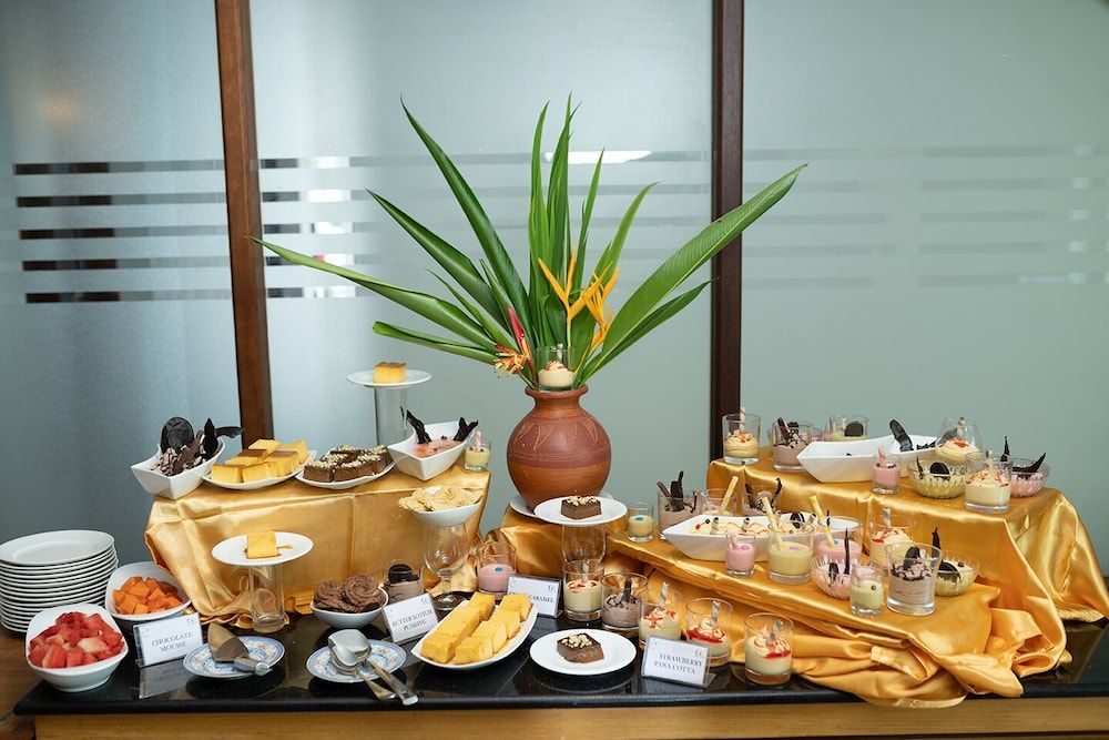 undefined KYNROCK Airport Hotel 10