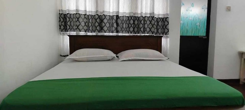 Hotel Lakeside Standard Room, 1 Bedroom, Garden View 2