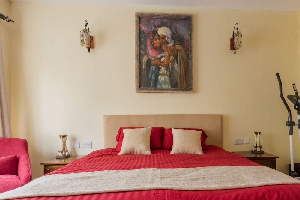 undefined Zanna Guests 8