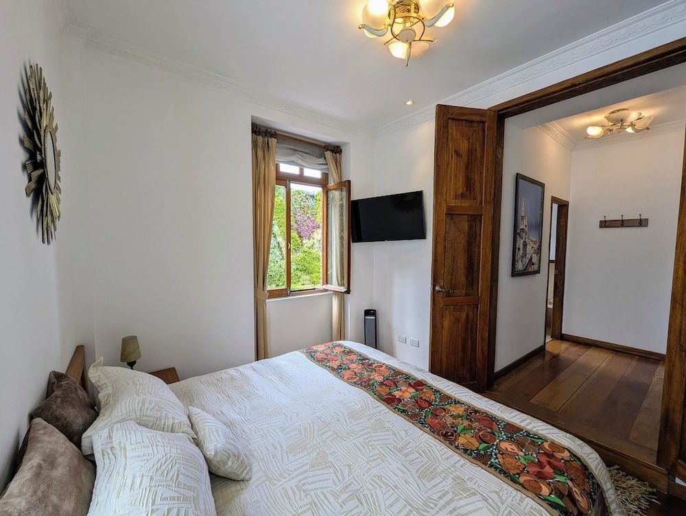 Design Suite, Garden View