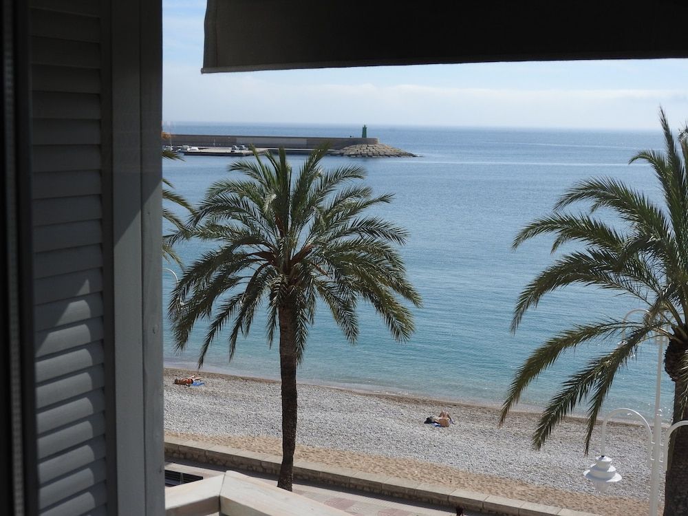 The Beach House - Studios & Suites Deluxe Studio Suite, Balcony, Sea View 8