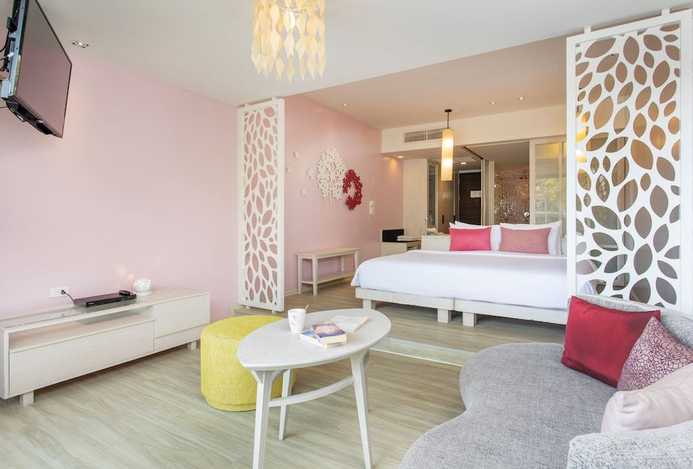 Junior Suite, Pool Access