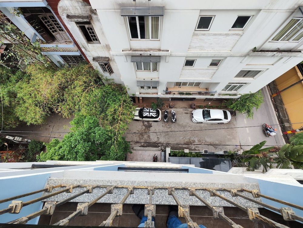 undefined Zody House 7