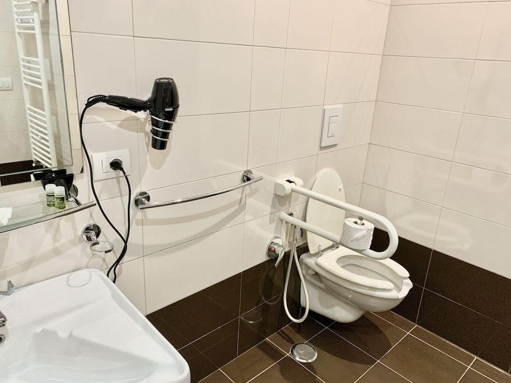 undefined Romano b&b 8