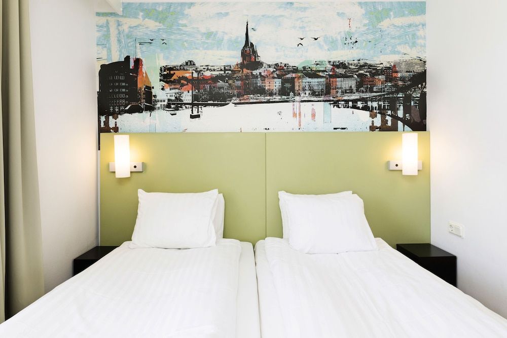 Good Morning Twin Room with Sea View