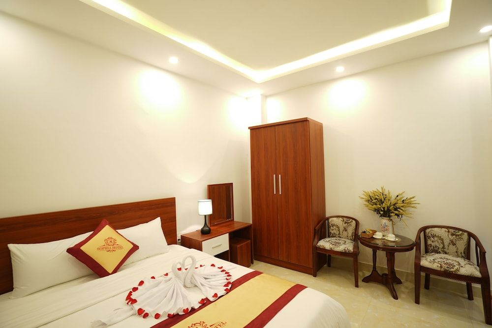 Deluxe Double Room (Window)