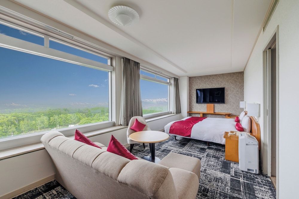Superior Twin Room, Non Smoking (Please book as an adult if your child needs a bed)