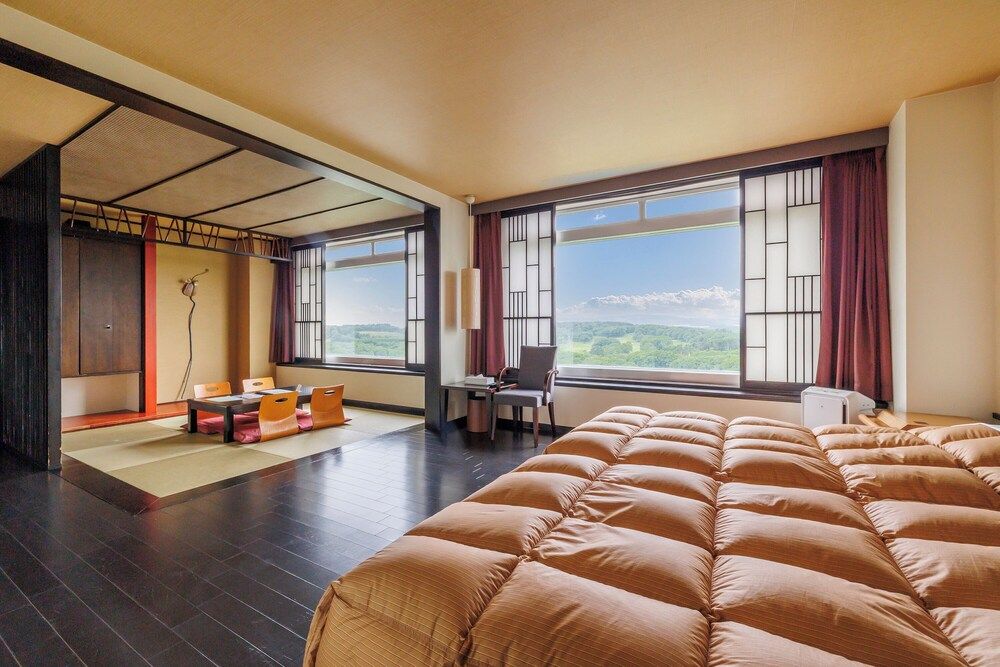 Sapporo Kitahiroshima Classe Hotel Deluxe Room with Tatami area - Non-Smoking (Please book as an adult if your child needs a bed) 9