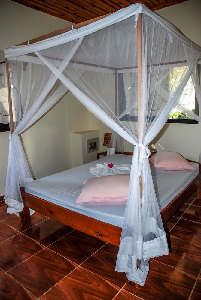 Coucher De Soleil Basic Room, Sea View 11