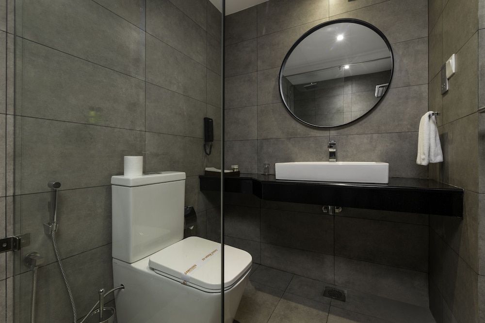 MaRadha Colombo Standard Double Room 5