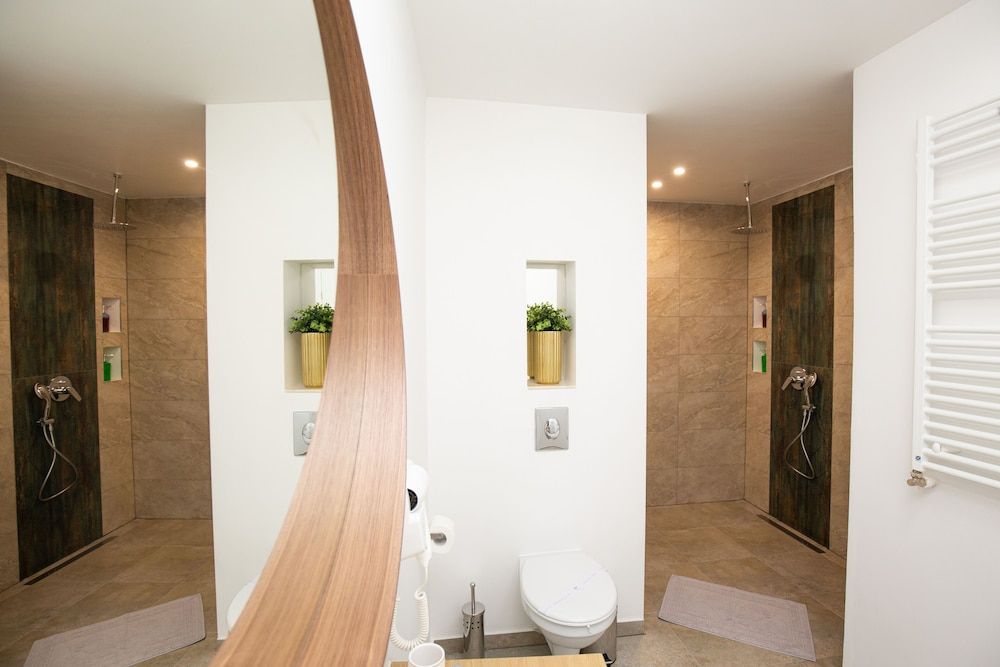 Metropole Apartments Old Center Deluxe Apartment 13