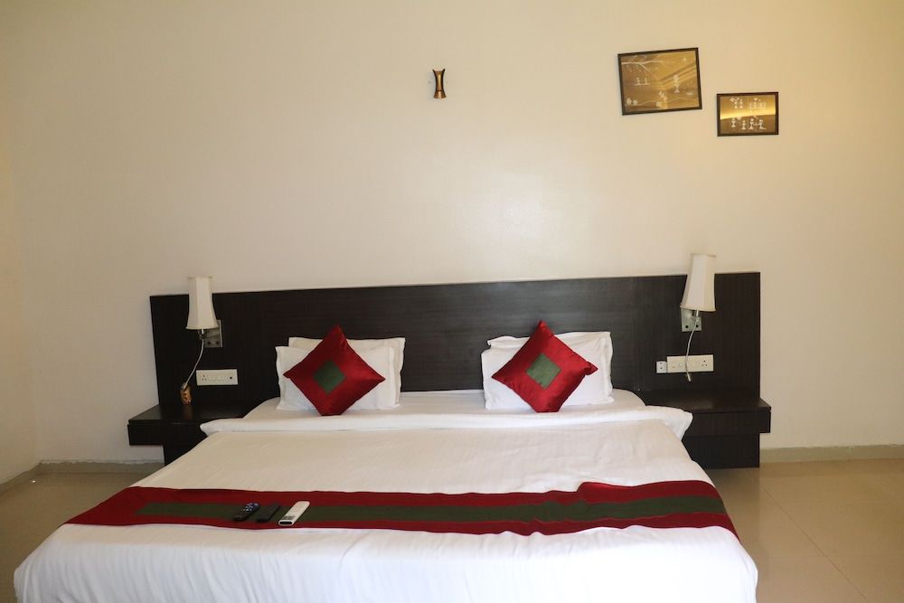 CAVES COUNTY RESORT Superior Double Room 3