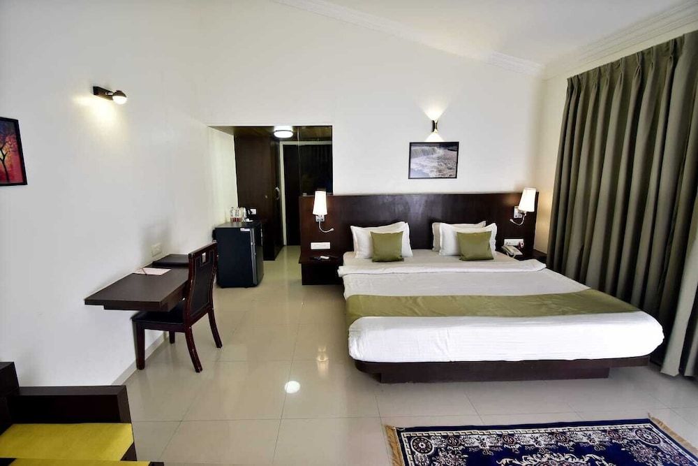 CAVES COUNTY RESORT Deluxe Room 7