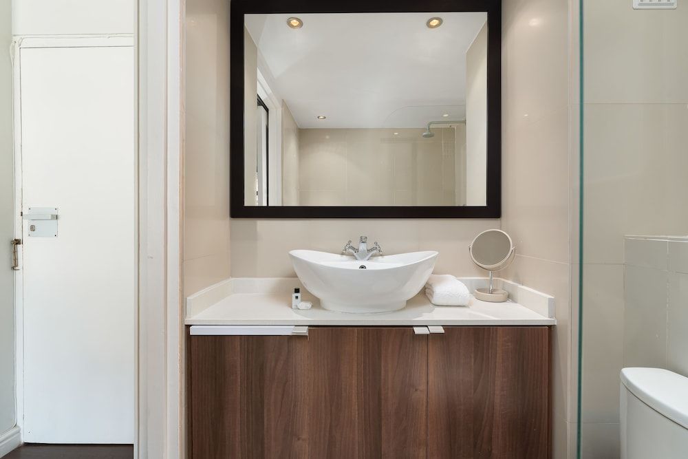 Montclair 604 Comfort Studio 12