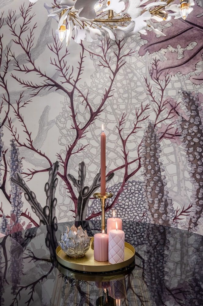 HOLT - Jules Verne's Imaginarium Luxury Apartment 12