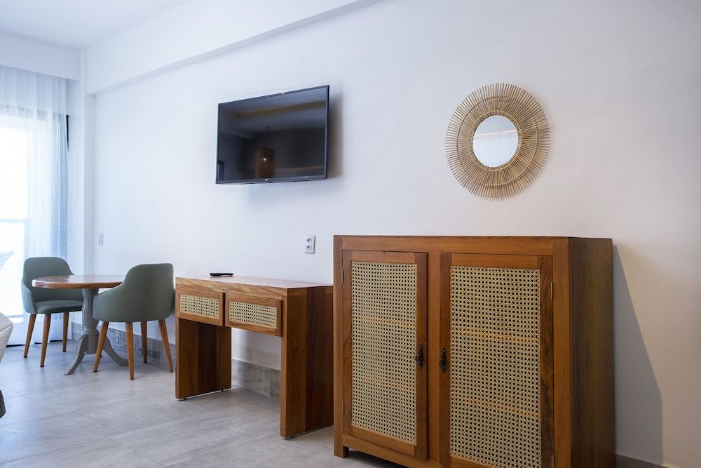 HOTEL VILLAGE ENSEADA Suite Luxo Frente Mar Casal 15