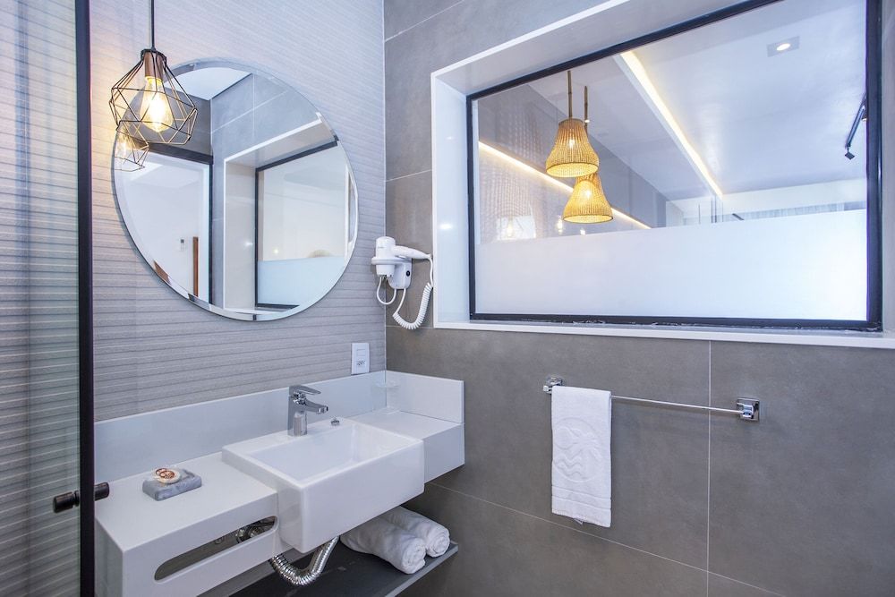 HOTEL VILLAGE ENSEADA Suite Luxo Frente Mar Casal 10