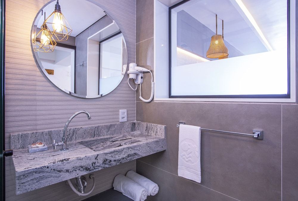 HOTEL VILLAGE ENSEADA Suite Luxo Frente Mar 9