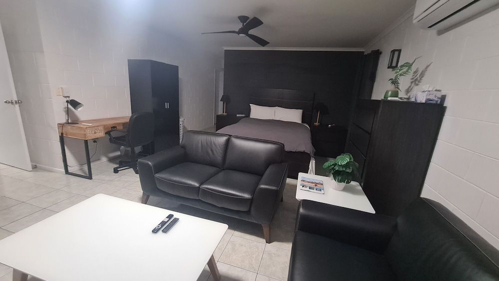 Emthree Seaside Apartments Superior Apartment 4