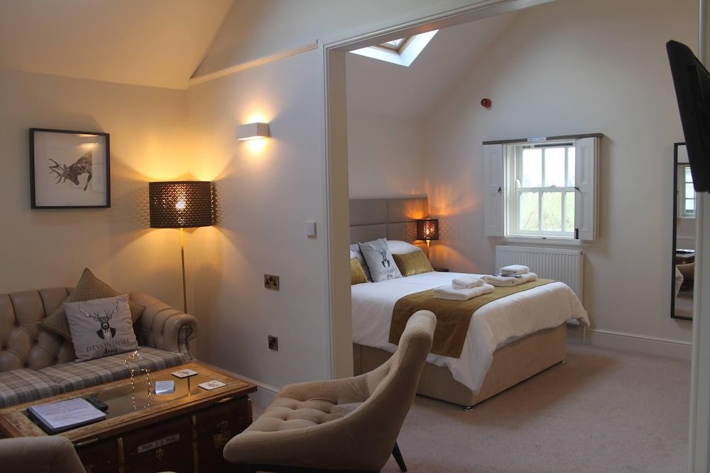 Devonshire Arms Deluxe King Suite 3