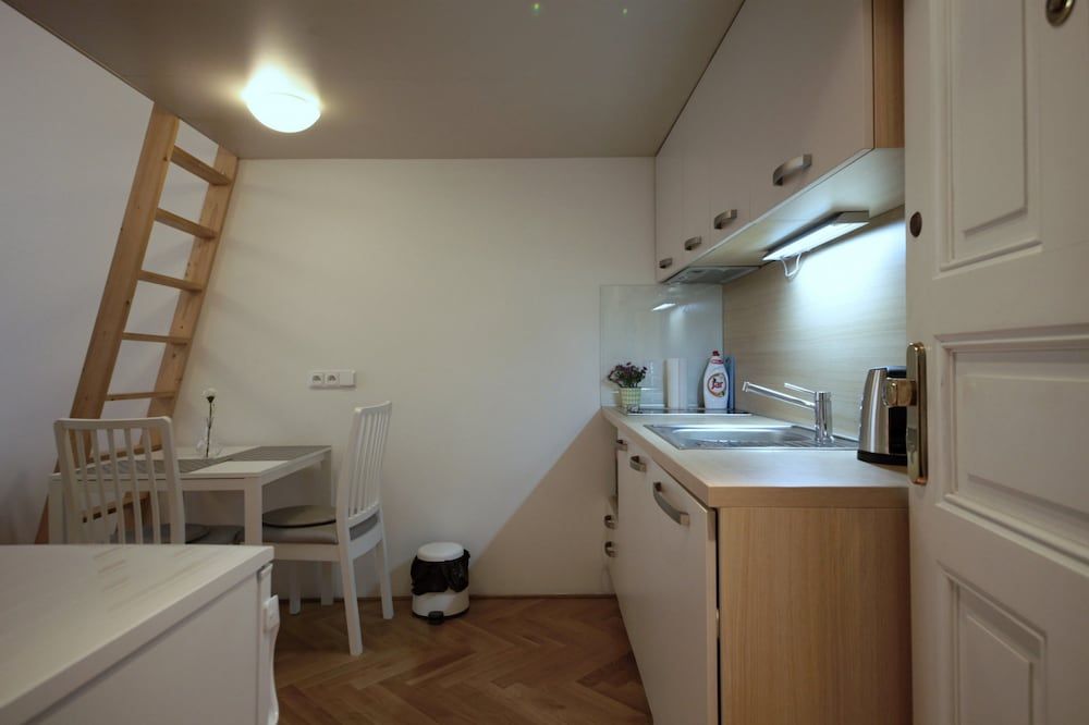 City Castle Aparthotel Junior Apartment (#42) 6