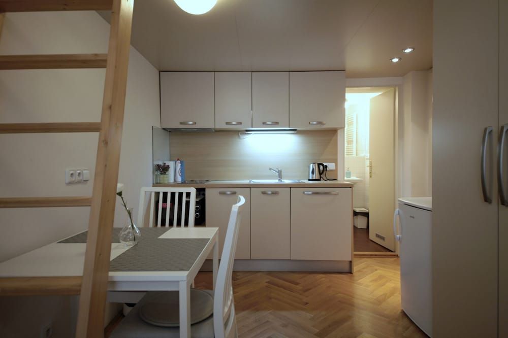 City Castle Aparthotel Junior Apartment (#42) 5