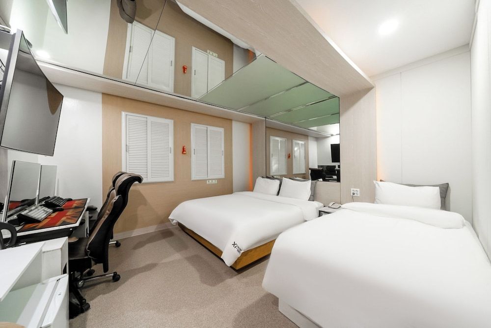 Xian Hotel Basic Twin Room (Breakfast for 2) 3