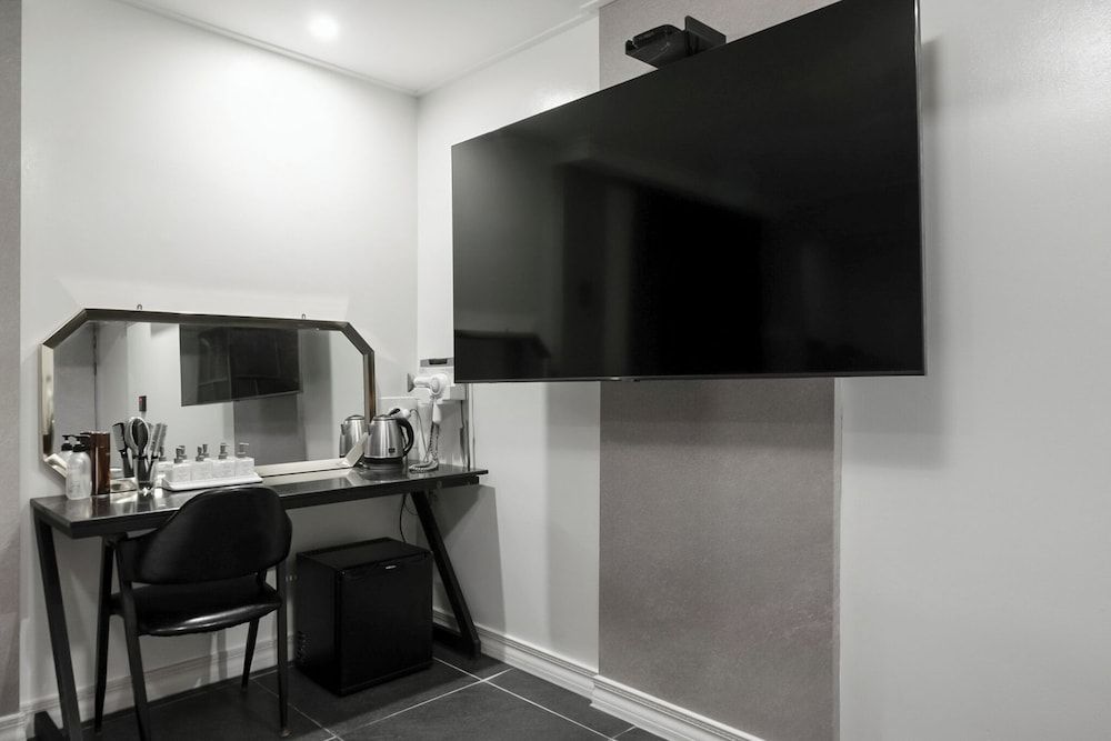 Xian Hotel Royal Suite (Breakfast for 2) 10