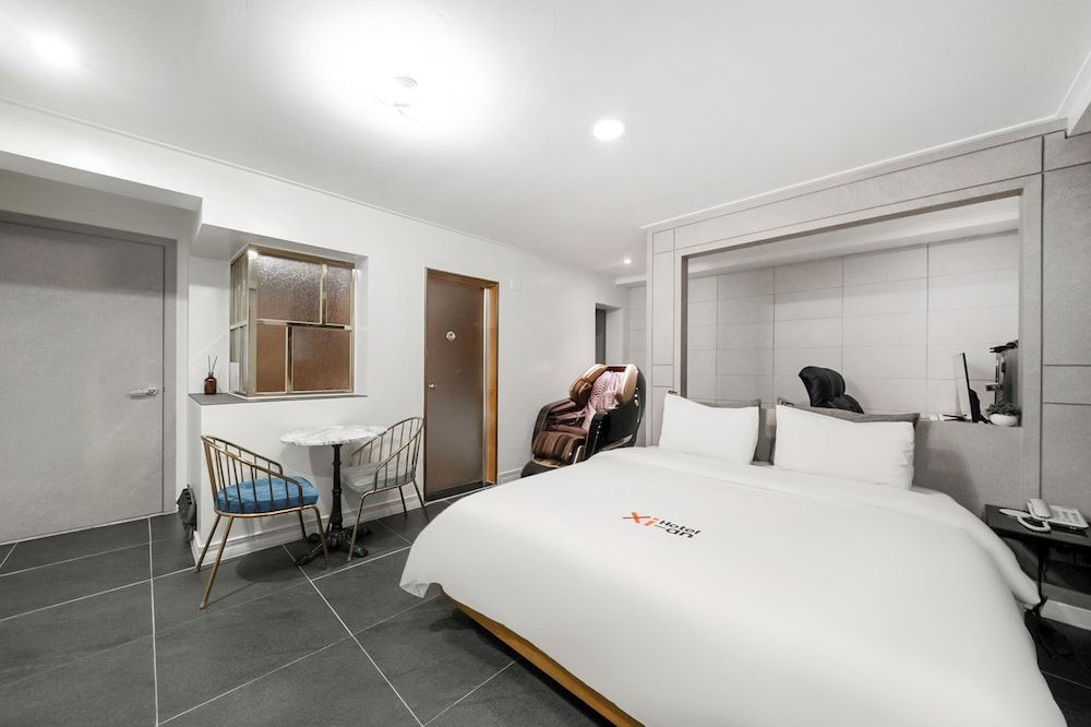 Xian Hotel Royal Suite (Breakfast for 2)