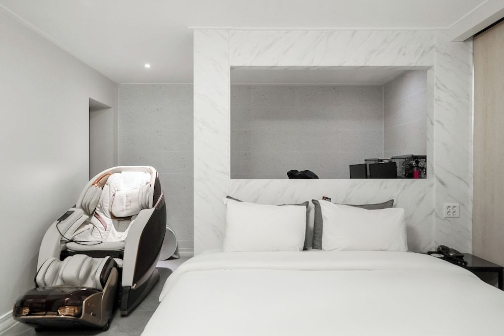 Xian Hotel Royal Suite (Breakfast for 2) 5