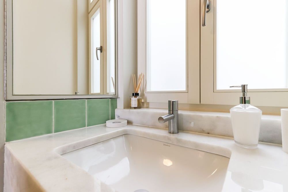 Downtown Santa Justa by Homing Apartment, 2 Bedrooms, 2 Bathrooms 12