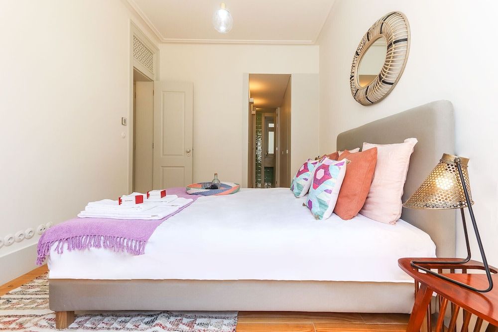 Downtown Santa Justa by Homing Apartment, 2 Bedrooms, 2 Bathrooms