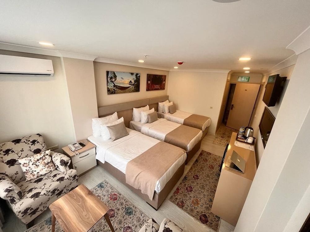 Şimal Hotel Family Triple Room