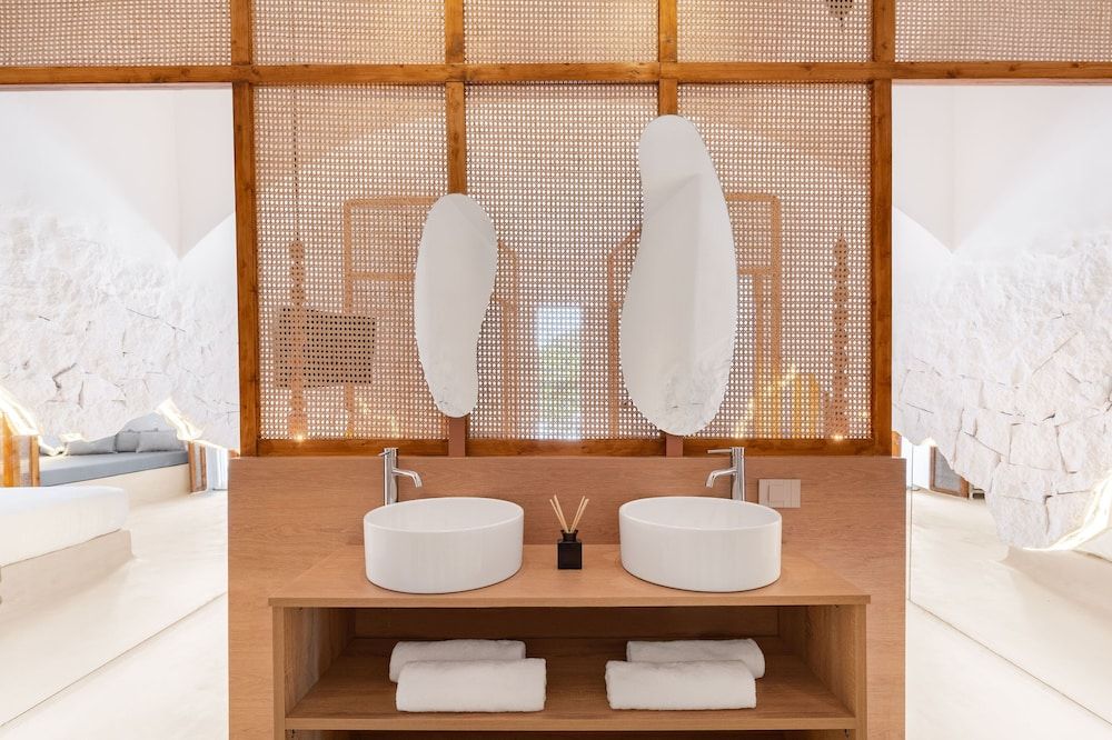 Faos Exclusive Suites Junior Suite 8