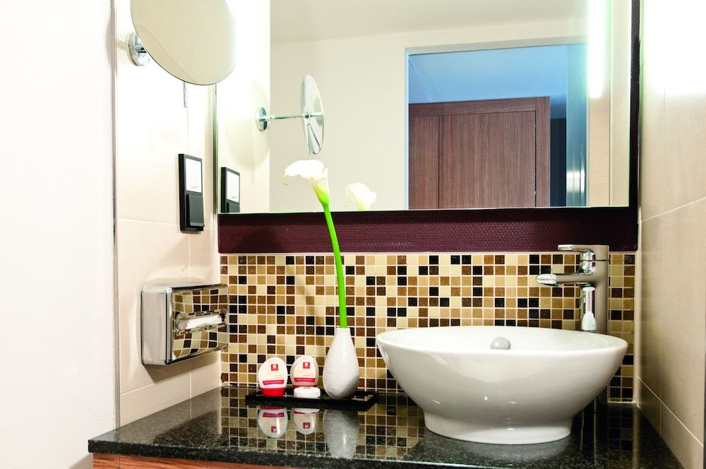 Leonardo Hotel Völklingen - Saarbrücken Comfort Triple Room 4