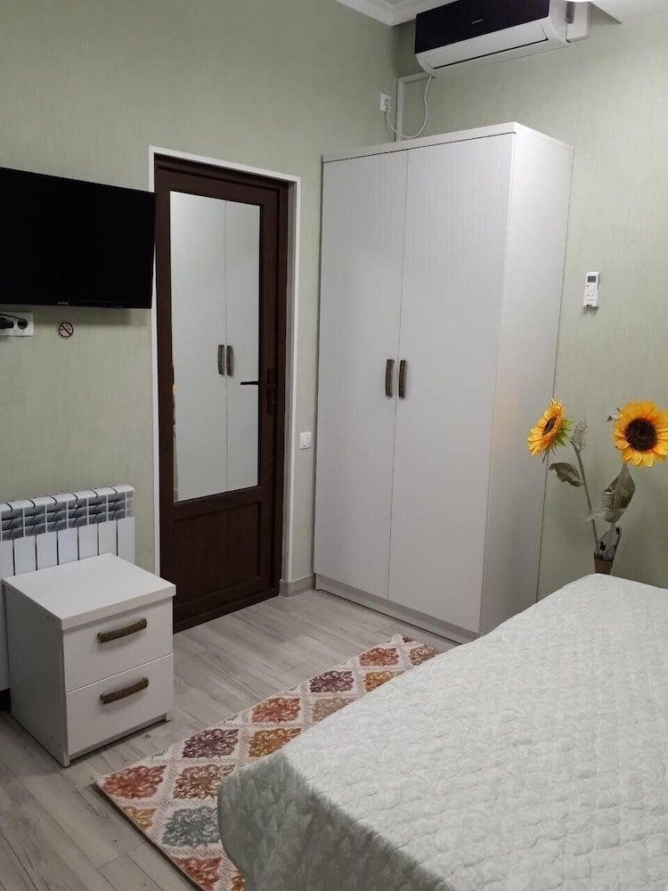 Nicolas Comfort Double or Twin Room, 1 Double or 2 Twin Beds 4