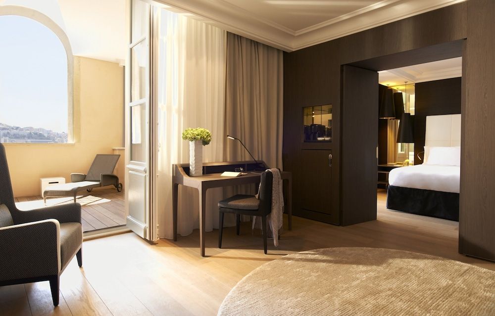 Junior Suite, 1 King Bed, Terrace, Harbor View