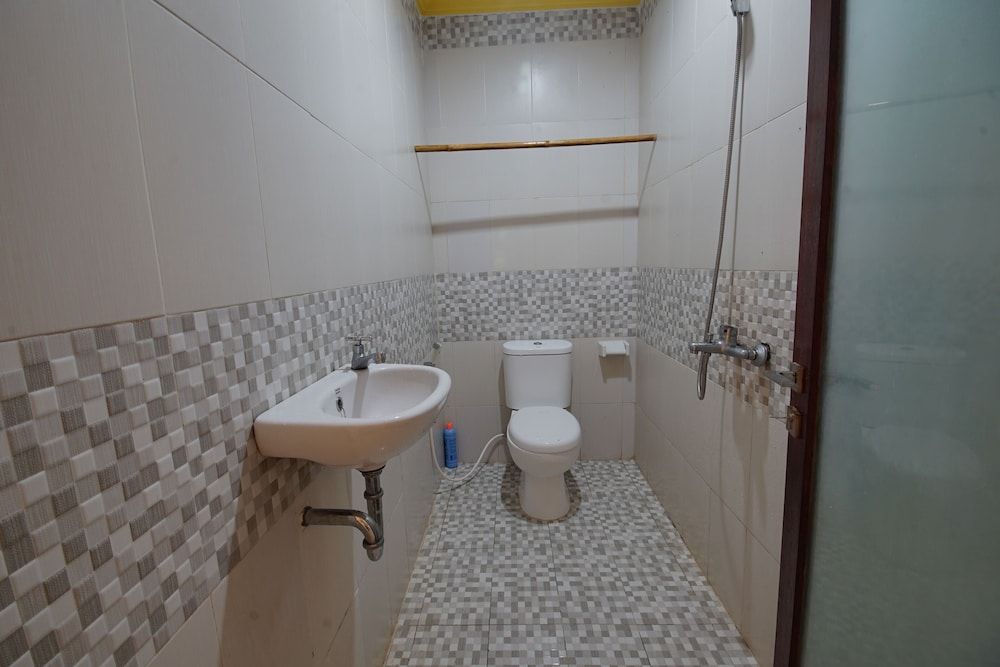 Zam Zam Anjani Villa Deluxe Room, 1 King Bed, Garden View 8