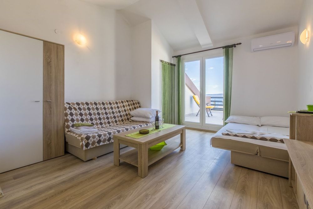 Studio, 1 Bedroom, Sea View