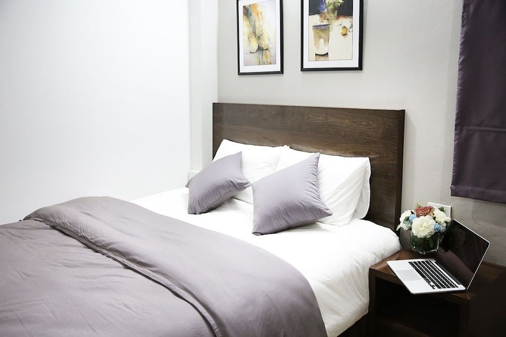 V House 6 Serviced Apartment Standard Studio 2