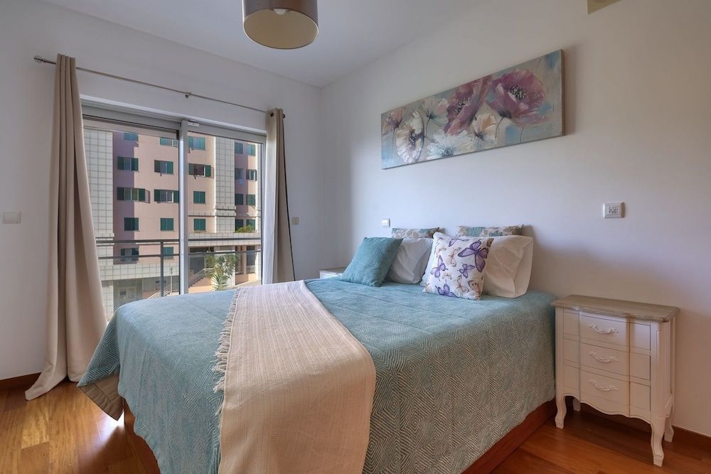 City Apartment, 1 Bedroom, Balcony, Sea View